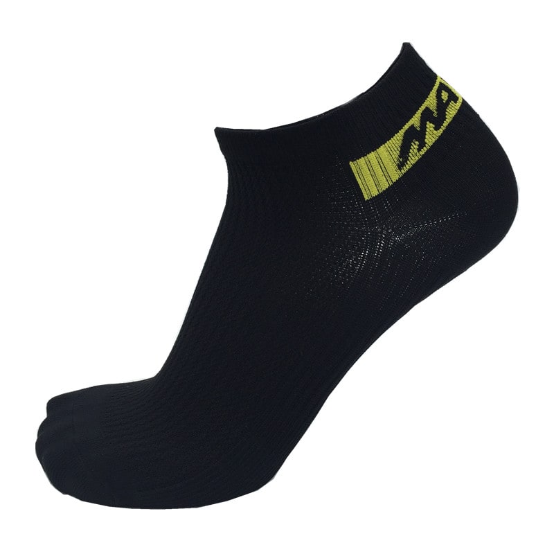 Men's Performance Ankle Socks with Compression and Moisture Control