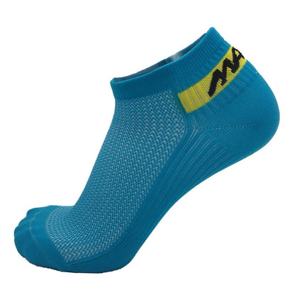 Men's Performance Ankle Socks with Compression and Moisture Control
