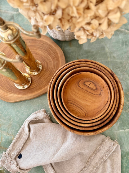 Nesting Teak Bowls Set – 5 Handcrafted Pieces in Classic Style