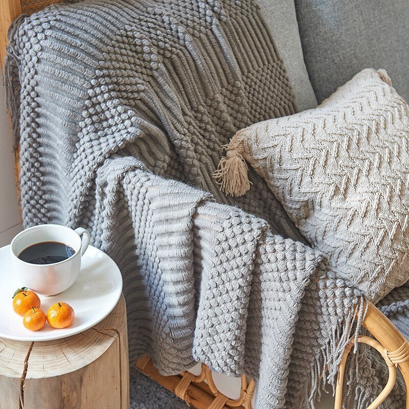 Cozy Knitted Throw Blanket for Comfortable Sofa Use