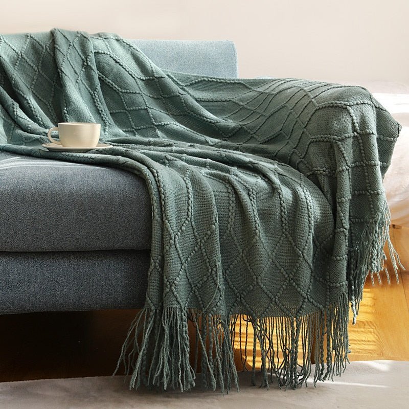 Cozy Knitted Throw Blanket for Comfortable Sofa Use