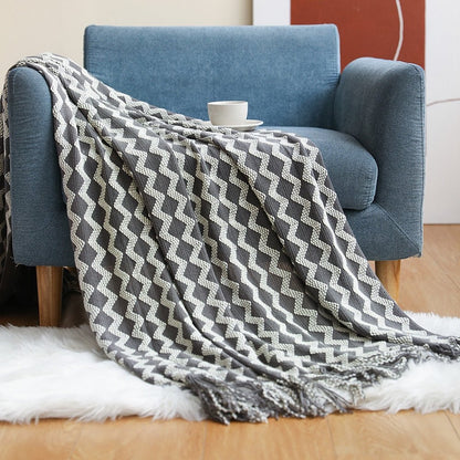 Cozy Knitted Throw Blanket for Comfortable Sofa Use