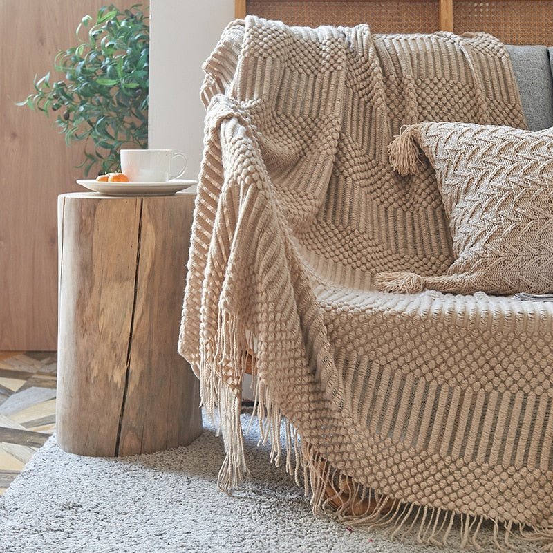 Cozy Knitted Throw Blanket for Comfortable Sofa Use