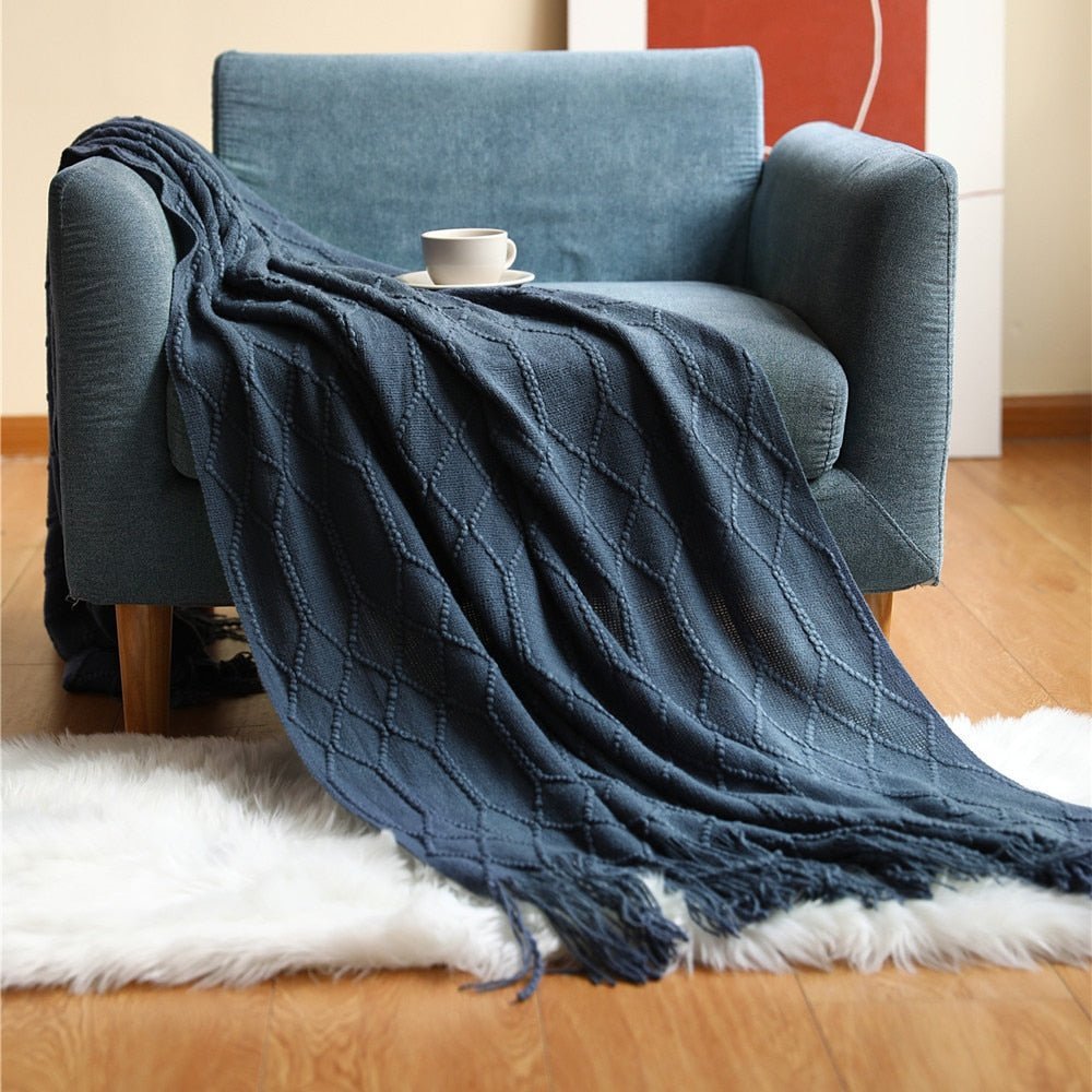 Cozy Knitted Throw Blanket for Comfortable Sofa Use