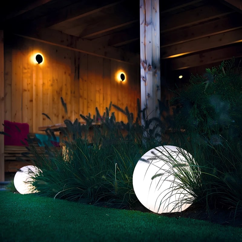 Elegant Cordless Globe Lights for Outdoor Ambiance