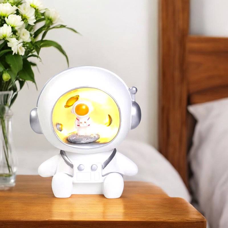 2-in-1 Night Light and Astronaut Piggy Bank for Children