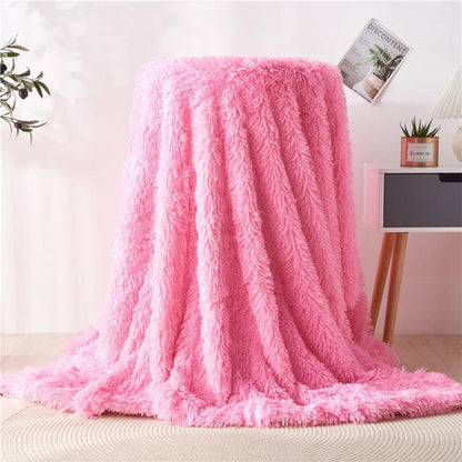 Luxurious Plush Throw Blanket for Ultimate Relaxation