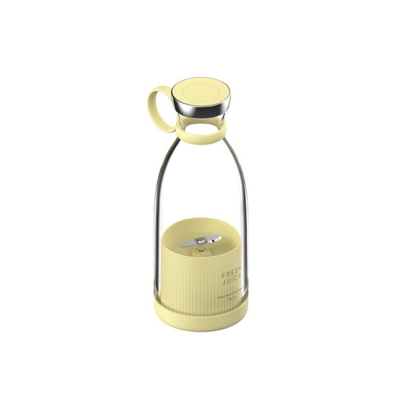 Compact Smoothie Maker with High-Efficiency Blades and USB Charging