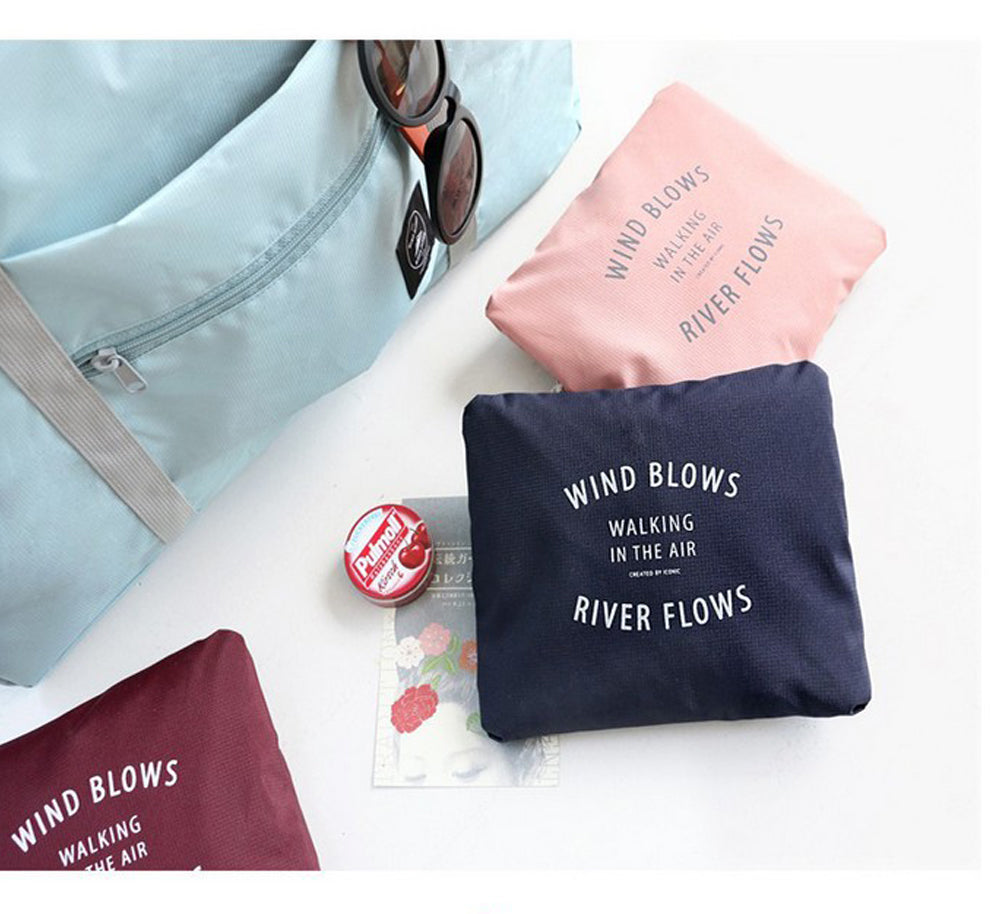 Lightweight Water-Resistant Foldable Travel Bag for Easy Packing