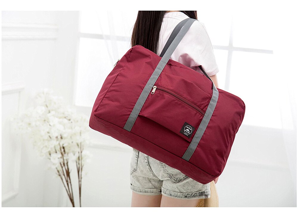 Lightweight Water-Resistant Foldable Travel Bag for Easy Packing