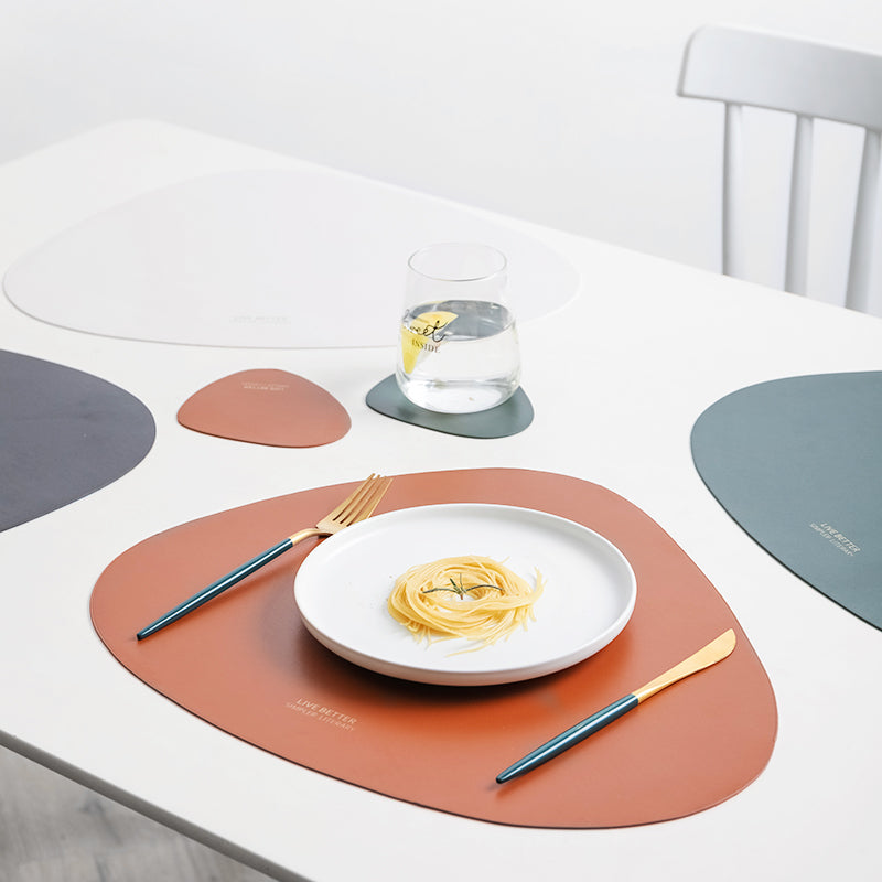Chic Triangle Placemats with Coasters - Set of 4