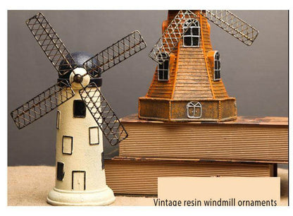 Vintage Windmill Piggy Banks in 4 Colour Options – Resin Ornaments