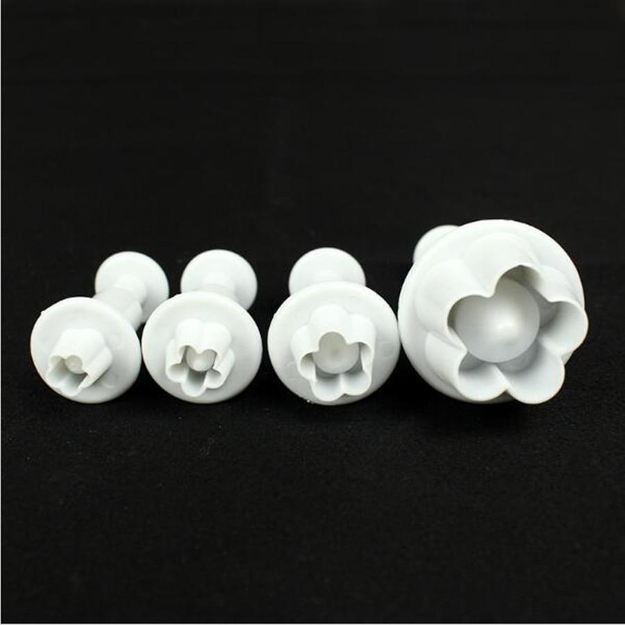 Plum Flower-Shaped Pastry Decorating Tools - Set of 4