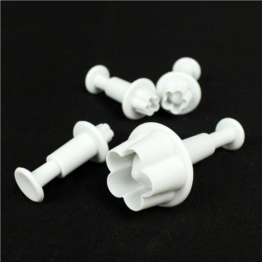 Plum Flower-Shaped Pastry Decorating Tools - Set of 4