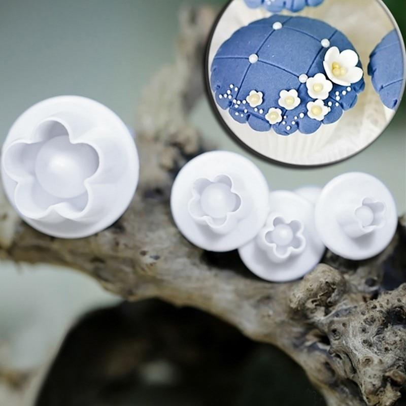 Plum Flower-Shaped Pastry Decorating Tools - Set of 4