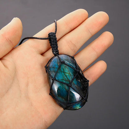 Labradorite Necklace – Mystical and Energizing Jewelry for Personal Strength