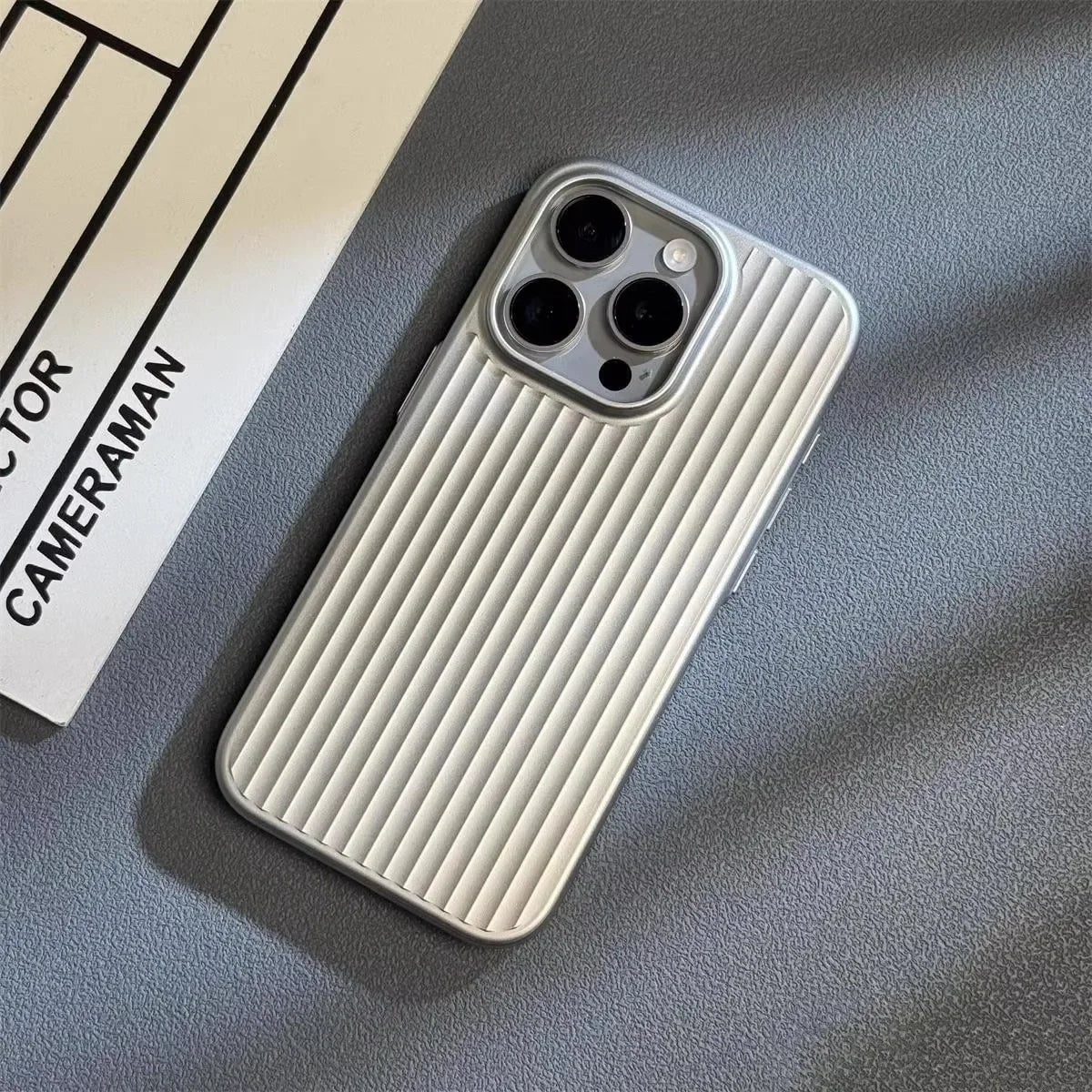 Sleek Protective Case for iPhone - Lightweight and Durable Design