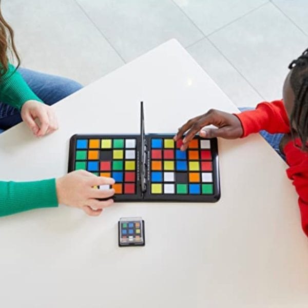 Mastermind Challenge: The Ultimate Puzzle Showdown