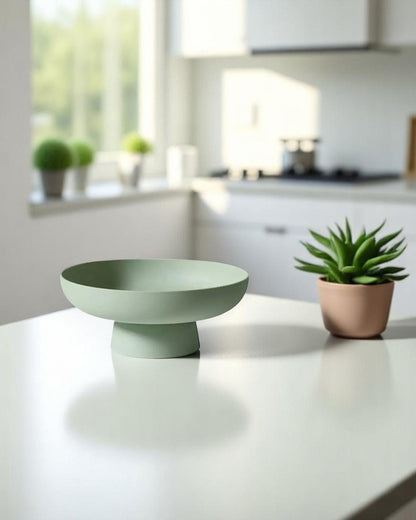 Vintage-Inspired Serving Bowl – Elegant Design for Stylish Dining