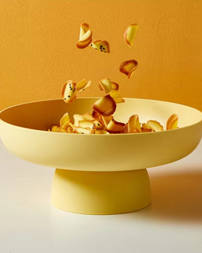 Vintage-Inspired Serving Bowl – Elegant Design for Stylish Dining