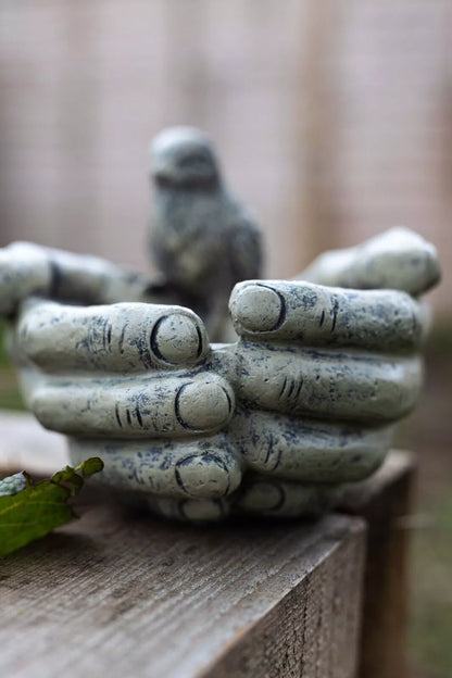 Handcrafted Resin Bird Feed – Symbolic Design for Bird Haven