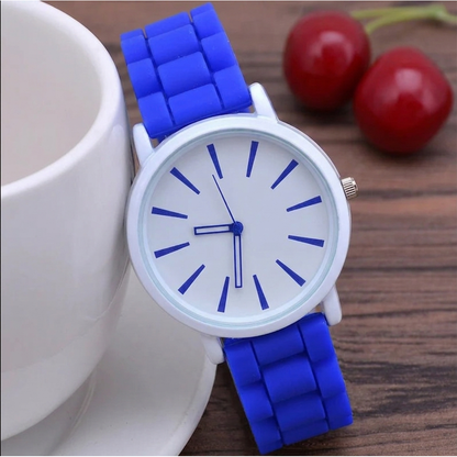 Minimalist Silicone Watch with Comfortable Strap Replacement