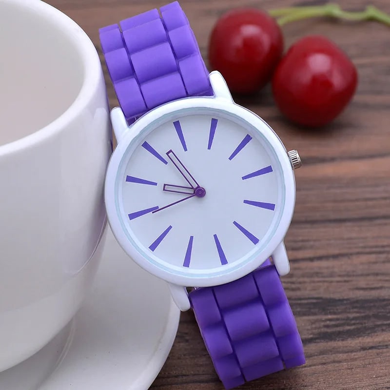 Minimalist Silicone Watch with Comfortable Strap Replacement