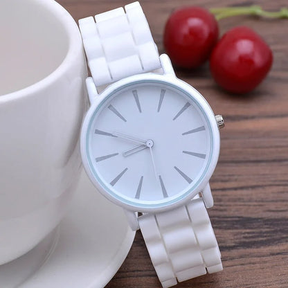 Minimalist Silicone Watch with Comfortable Strap Replacement