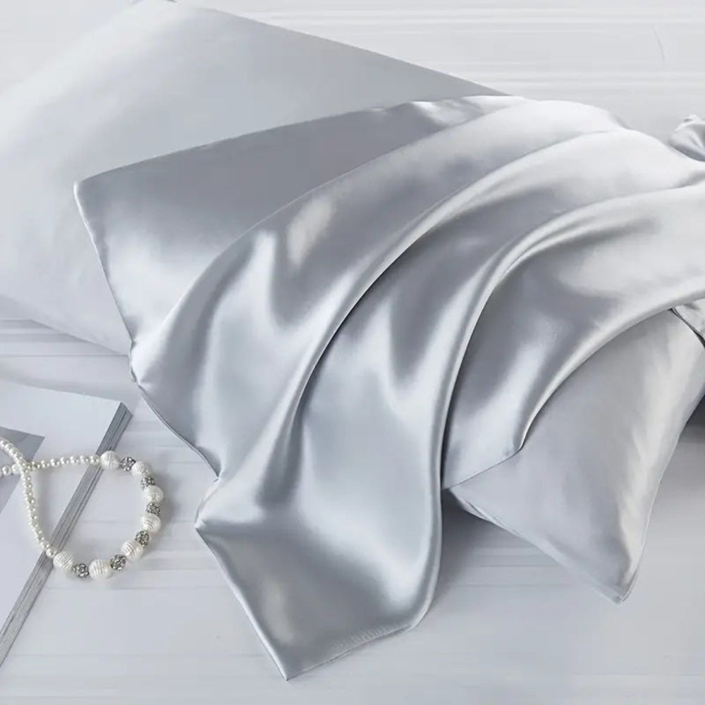 Revitalizing Silk Pillowcase Duo for Enhanced Beauty Sleep