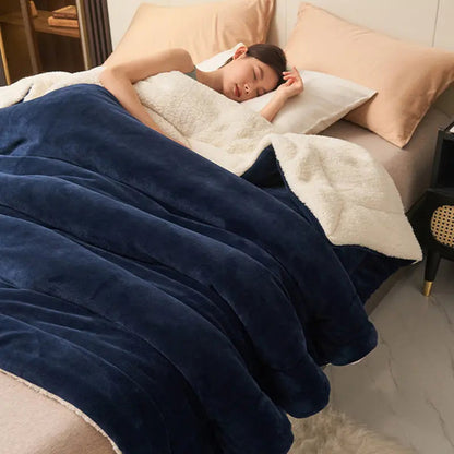 Reversible Velvet and Lambswool Blanket – Cozy for Every Season
