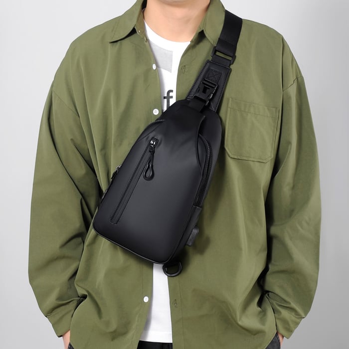 Versatile Chest Bag – Style Meets Functionality