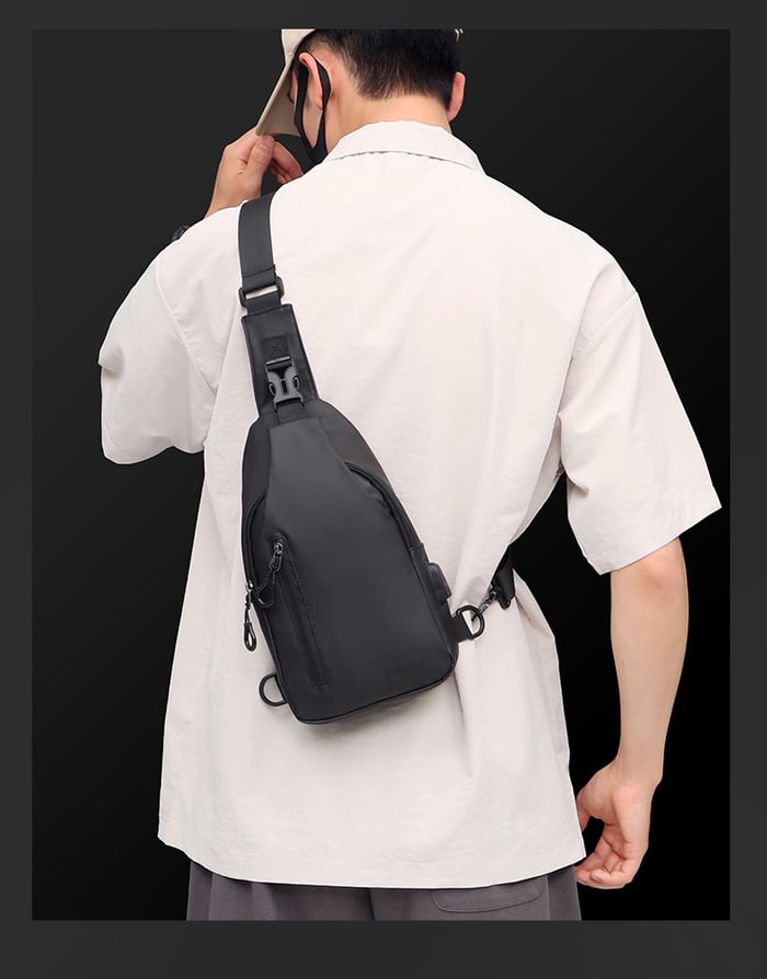 Versatile Chest Bag – Style Meets Functionality