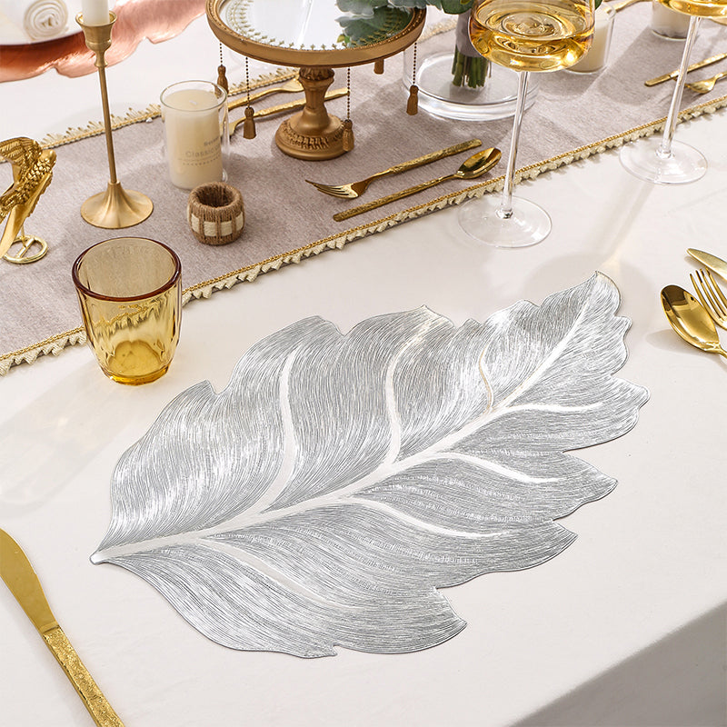 3D Elegant Table Mat in Gold Leaf – Luxury PVC Placemat