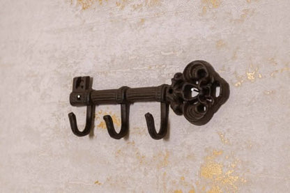Vintage Key-Inspired Wall Hook with 3 Durable Hangers