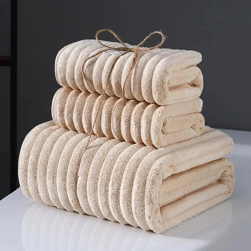 Chenille Towel Set in Earthy Hues – Soft and Cozy Experience