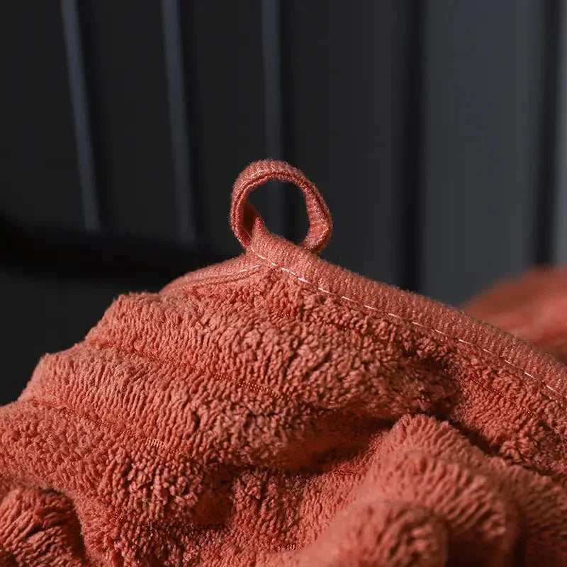 Chenille Towel Set in Earthy Hues – Soft and Cozy Experience