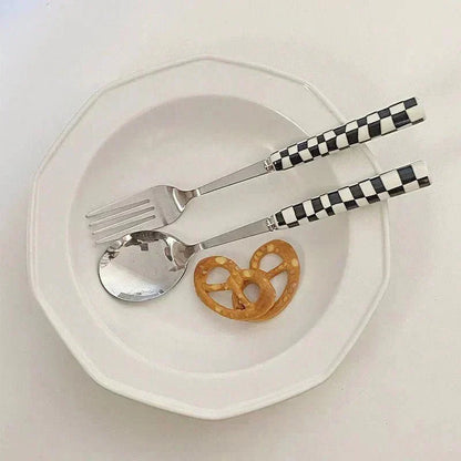 Elegant Tableware Set with Steel Cutlery and Ceramic Handles