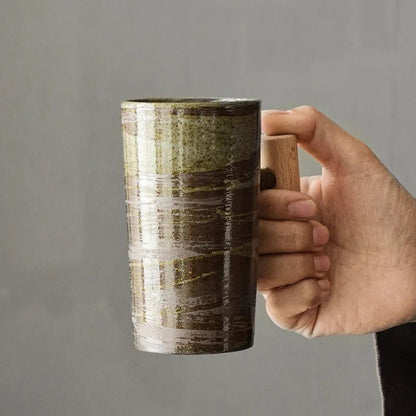 Vintage-Style Ceramic Mug – Rustic Drinkware for Beverages