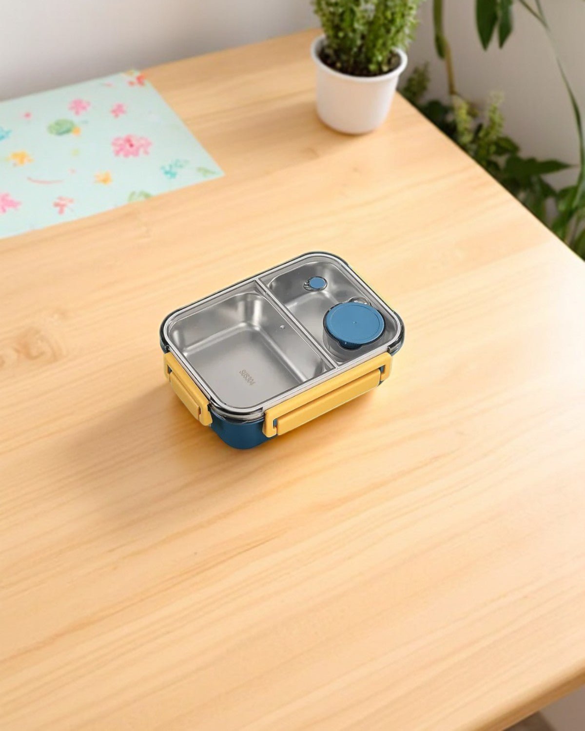 Insulated Lunchbox for On-the-Go – Stylish and Functional Design