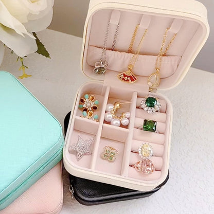 Compact Jewelry Travel Case with Secure Zipper and Padded Storage