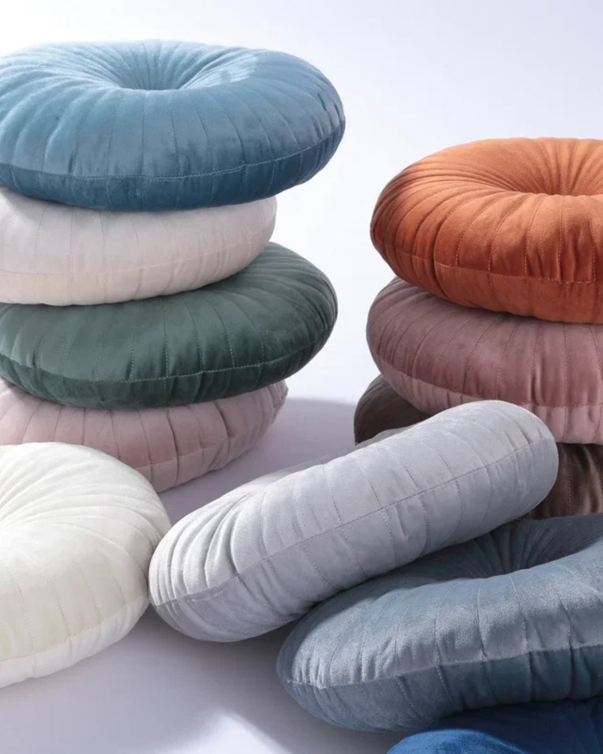 Round Velvet Cushion – Soft and Luxurious Accent Pillow