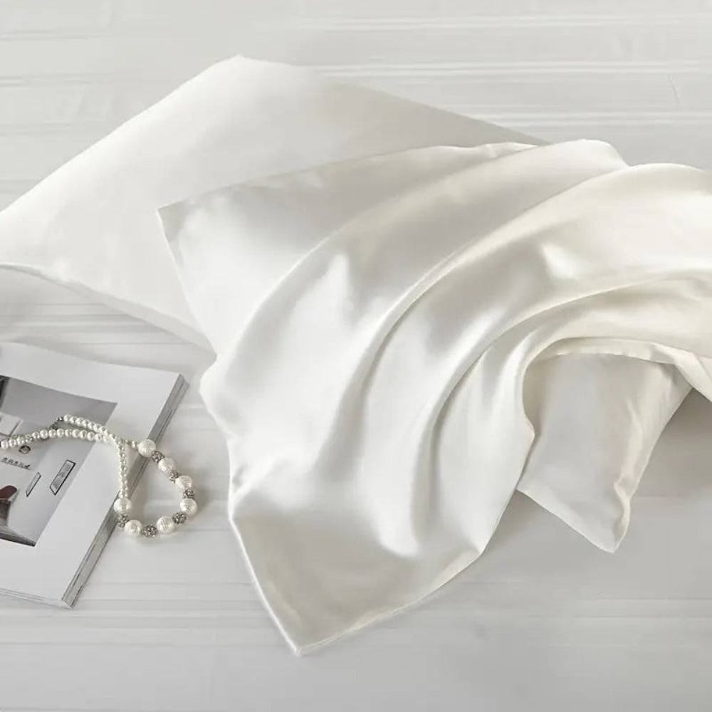 Revitalizing Silk Pillowcase Duo for Enhanced Beauty Sleep
