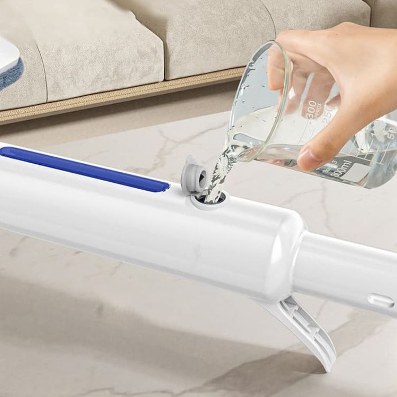 All-in-One Window Cleaner with Spray Function & Squeegee