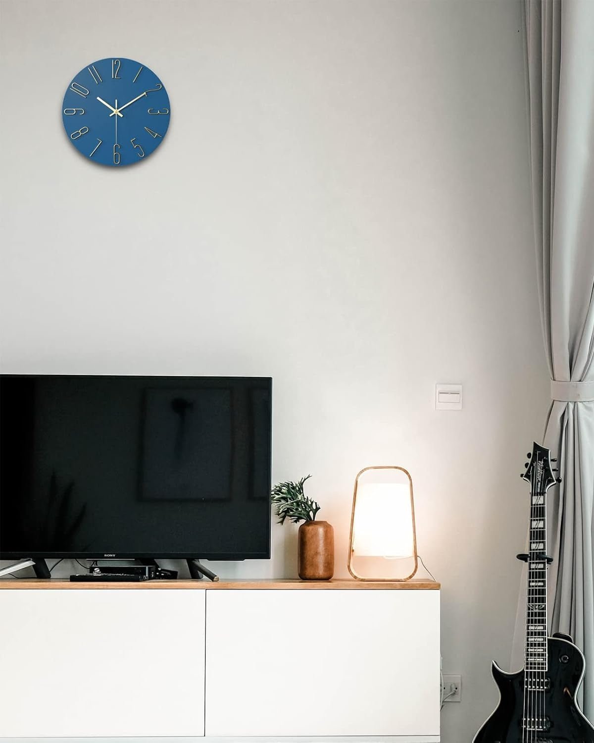 Minimalist Wall Clock – Elegant Design for Home Decor