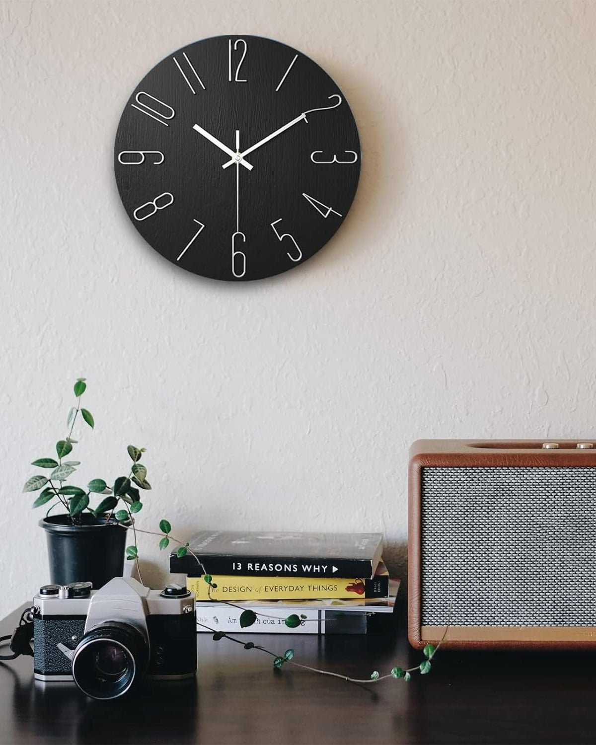 Minimalist Wall Clock – Elegant Design for Home Decor