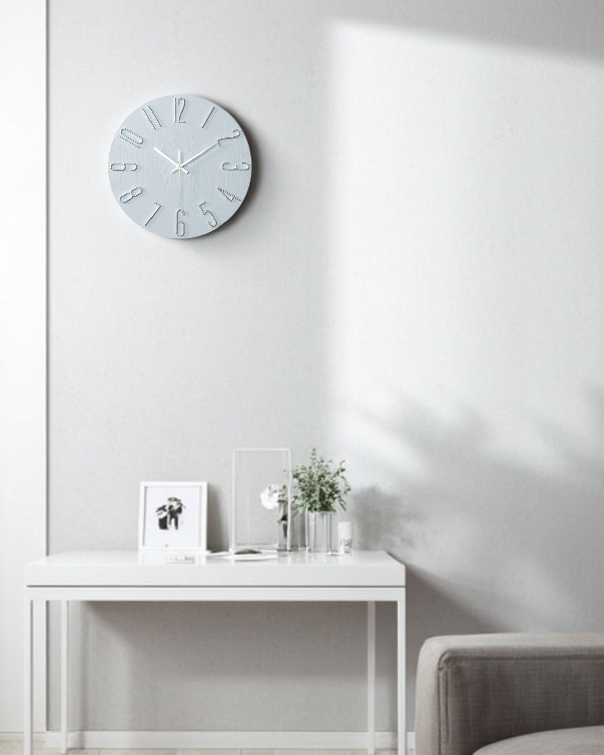 Minimalist Wall Clock – Elegant Design for Home Decor